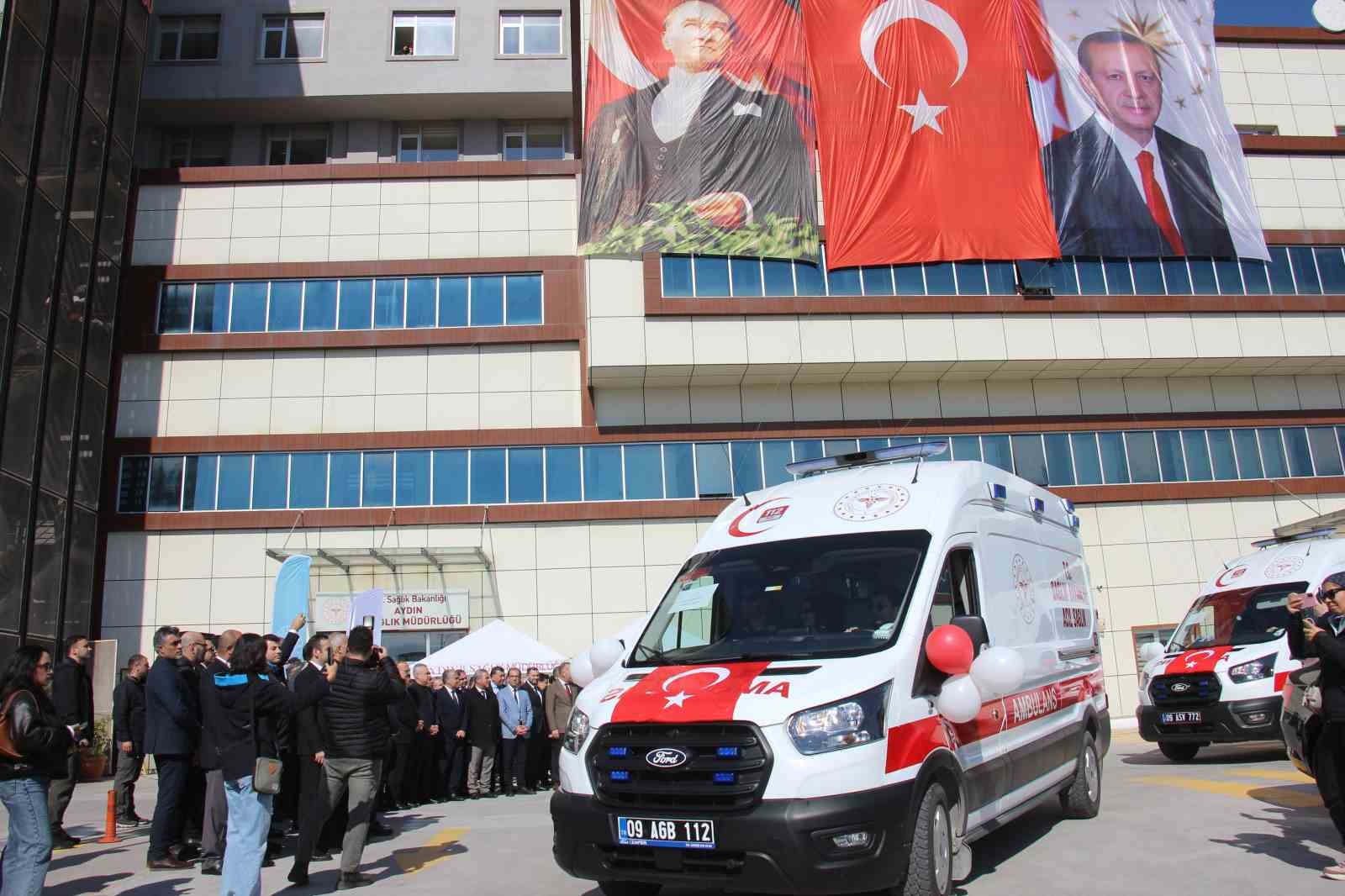 Aydın’da acil sağlık filosuna 16 yeni ambulans
