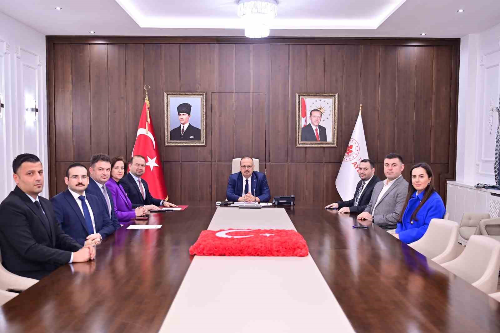 Aydın’da ambulans ve istasyon binası bağışı
