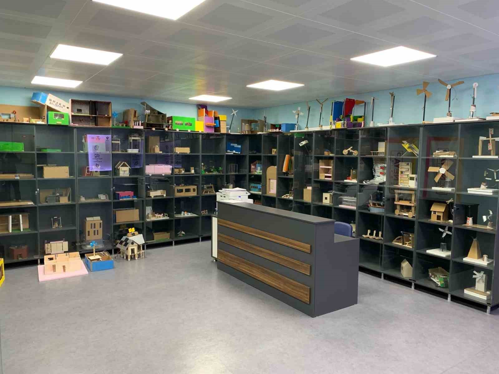 Aydın’da geleceğin mühendisleri için başvurular başladı
Aydın’da geleceğin mühendisleri için başvurular başladı