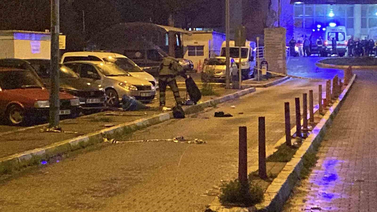 Aydın’da hastane önündeki şüpheli valizden giyecek çıktı
