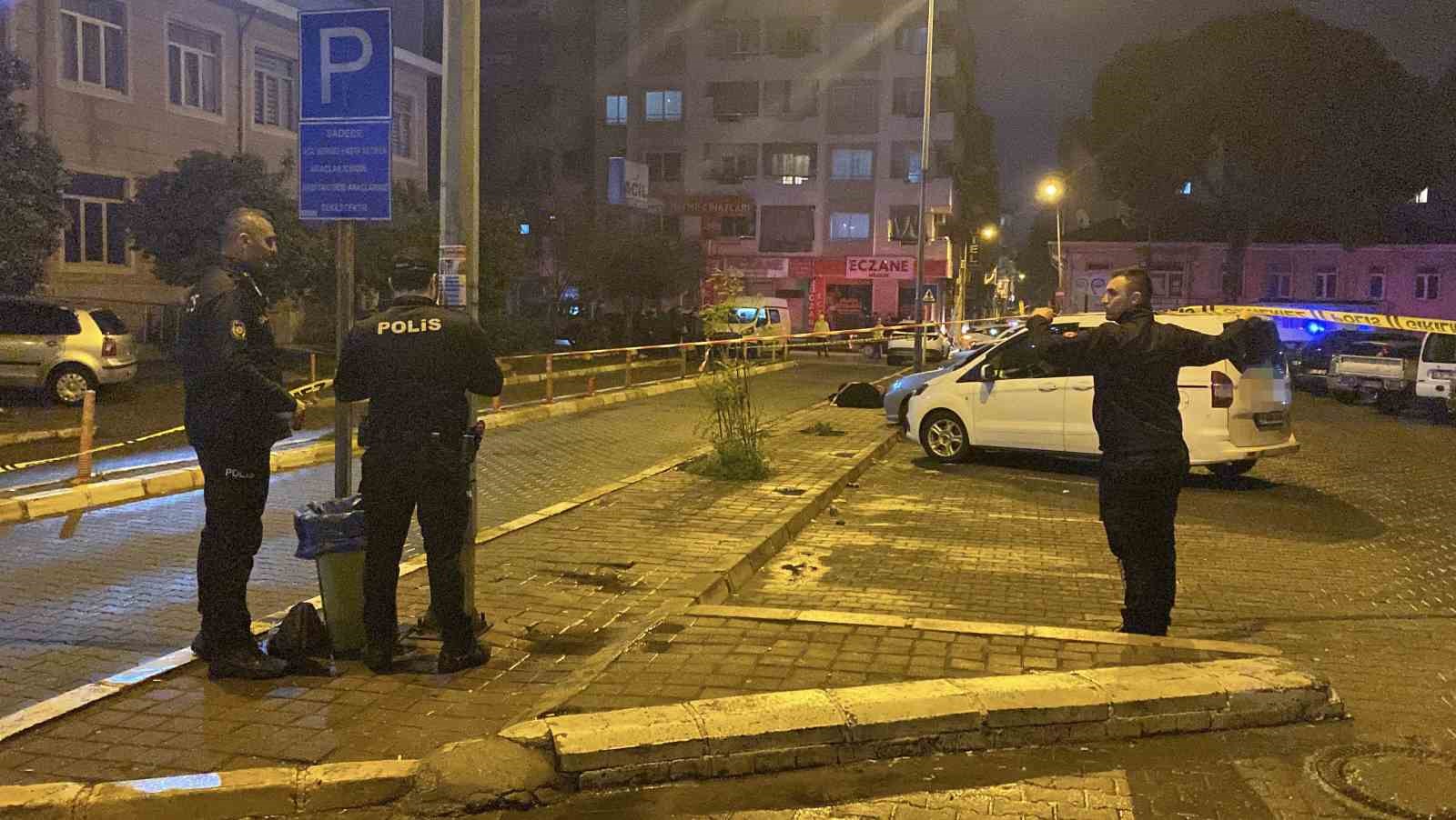 Aydın’da hastane önündeki şüpheli valizden giyecek çıktı
