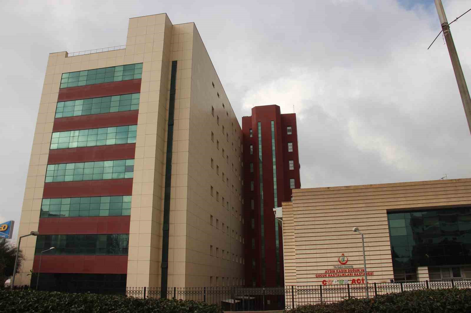 Aydın’da Kadın Doğum ve Çocuk Hastanesi taşındı, eski hastaneye gelenler yönlendirme eksikliğinden dert yandı
