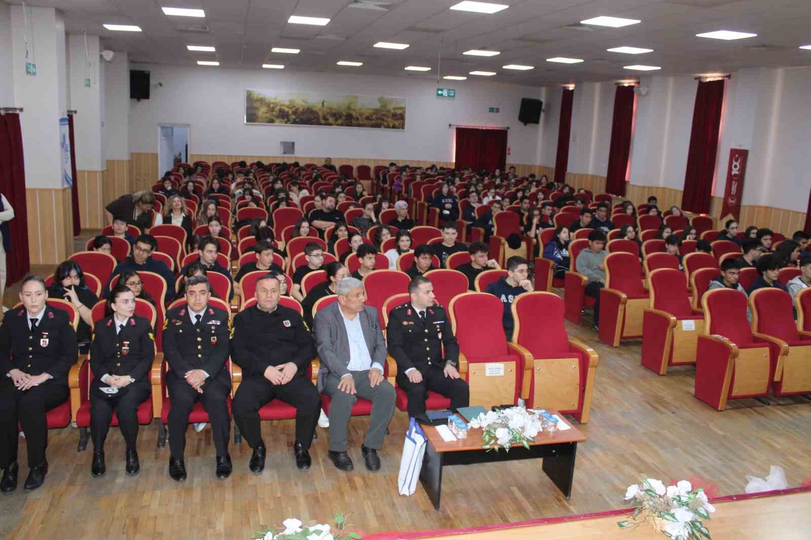 Aydın’da liseli gençlere jandarma okulları tanıtıldı
