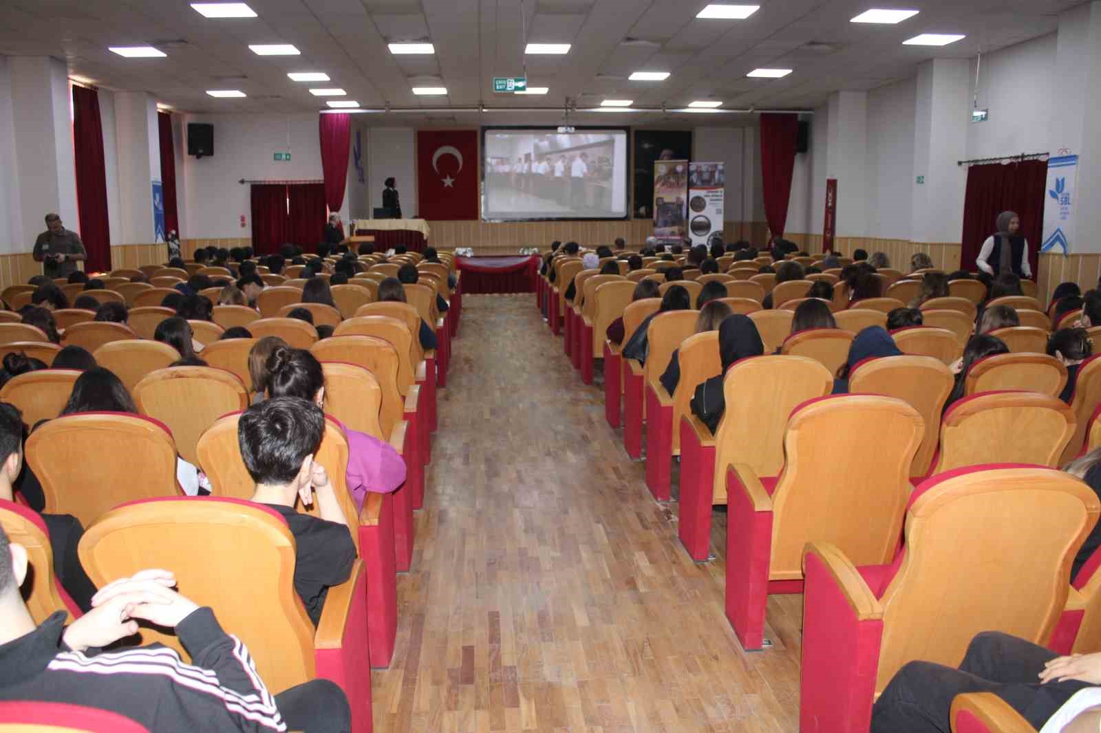 Aydın’da liseli gençlere jandarma okulları tanıtıldı
