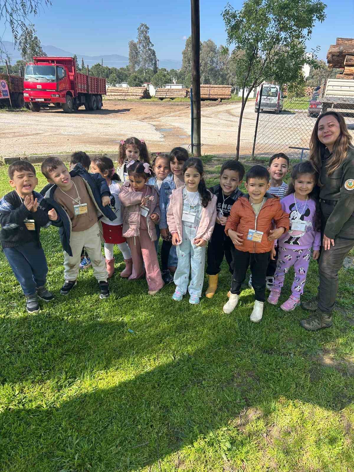 Aydın’da minik öğrencilere orman ve doğa sevgisi aşılandı
