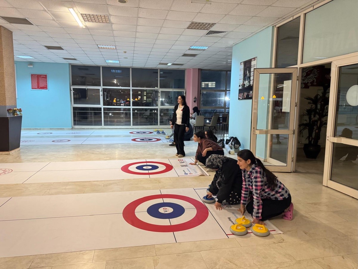 Aydın’da öğrenciler Kadınlar Günü’nü sporla kutladı
