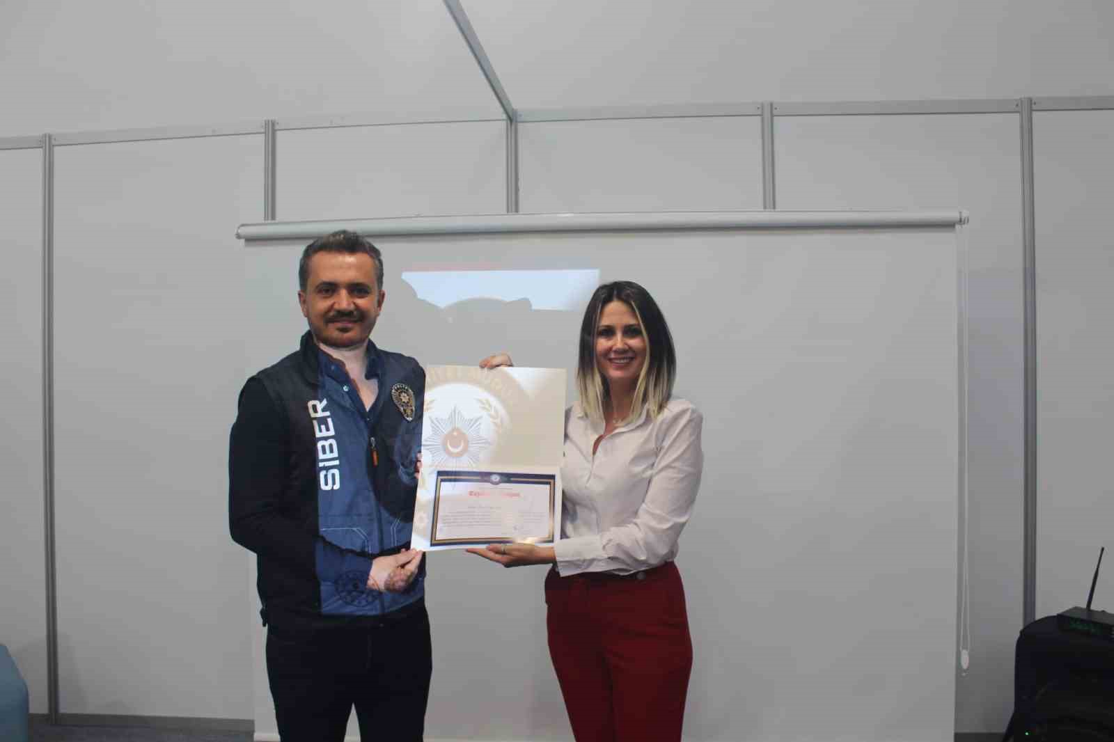 Aydın’da öğrencilere Siber Güvenlik Eğitimi
