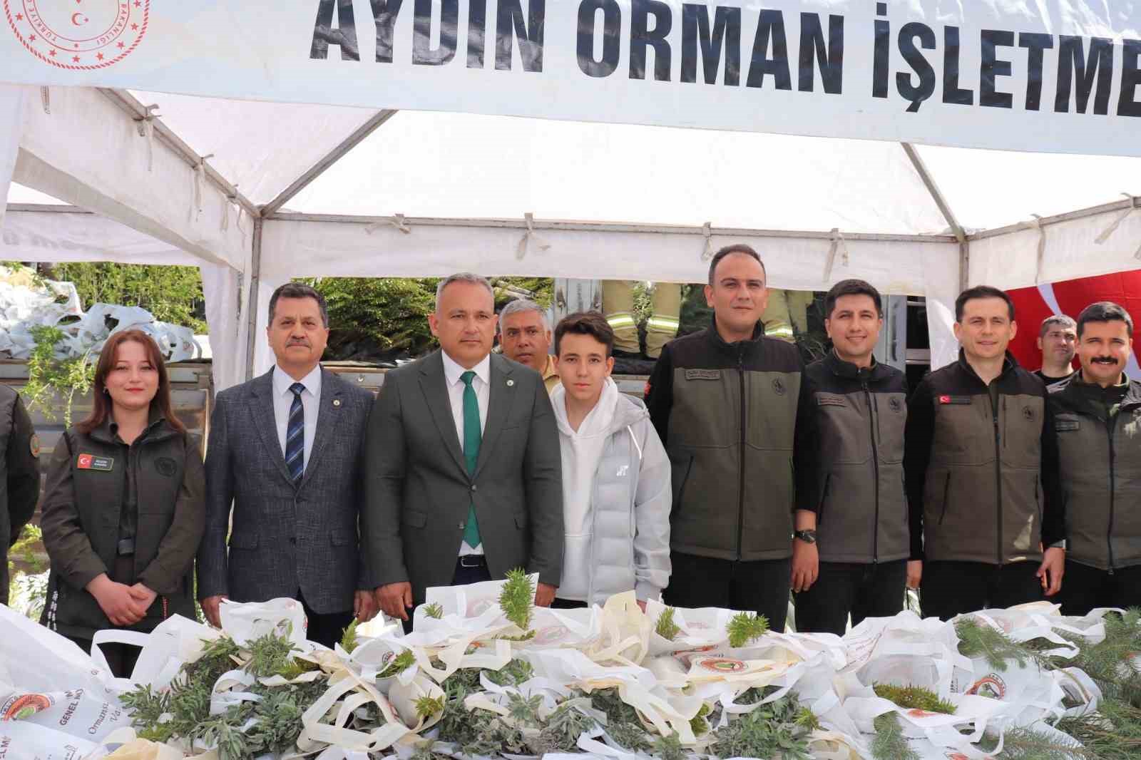 Aydın’da Orman Haftası kapsamında 6 bin fidan ücretsiz dağıtıldı
