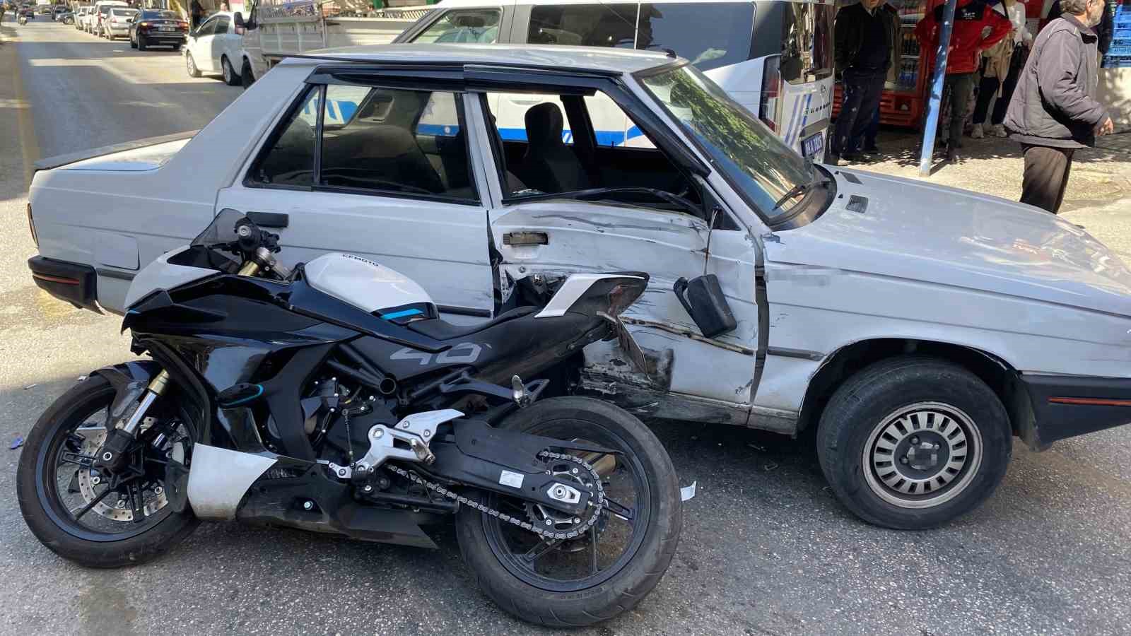 Aydın’da otomobille çarpışan motosikletli yaralandı
