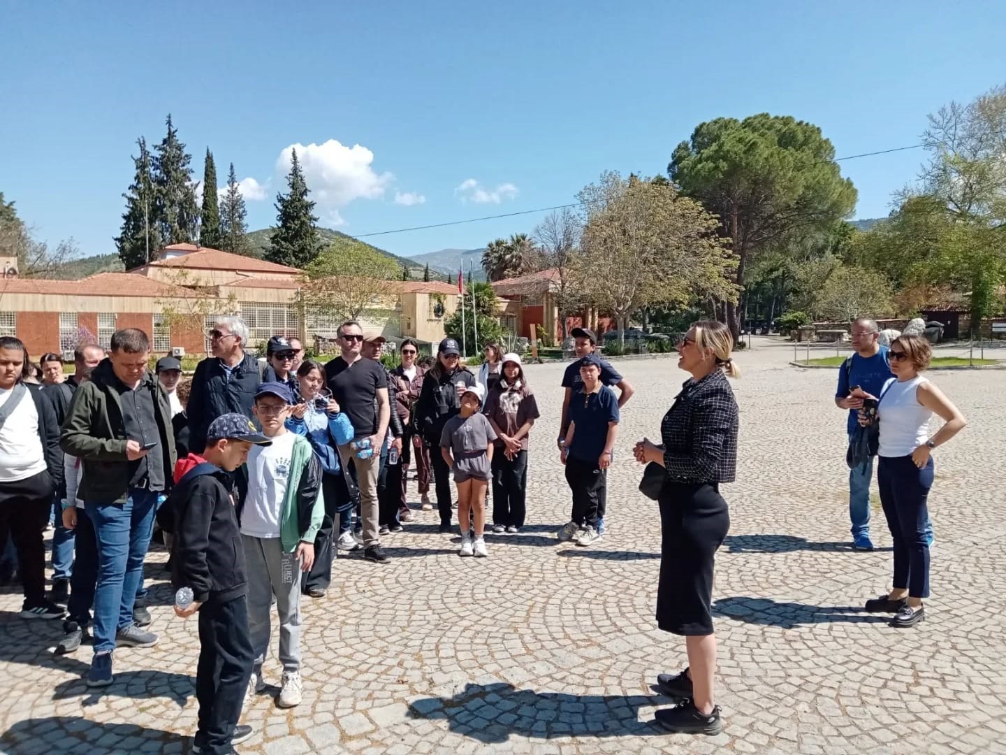 Aydın’da polisler ve aileleri tarihle buluştu
