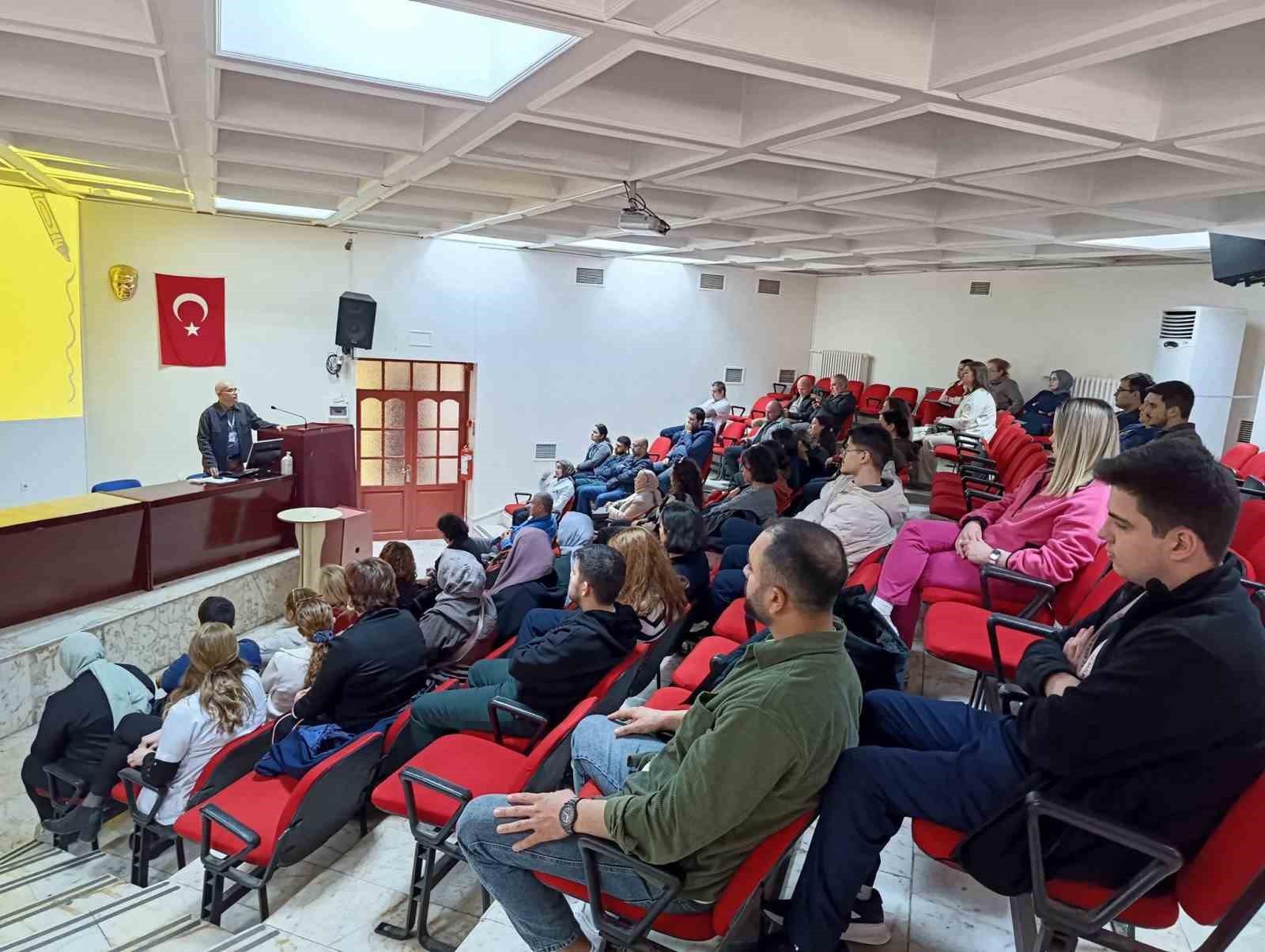 Aydın’da sağlık çalışanlarına organ bağışı eğitimi verildi
