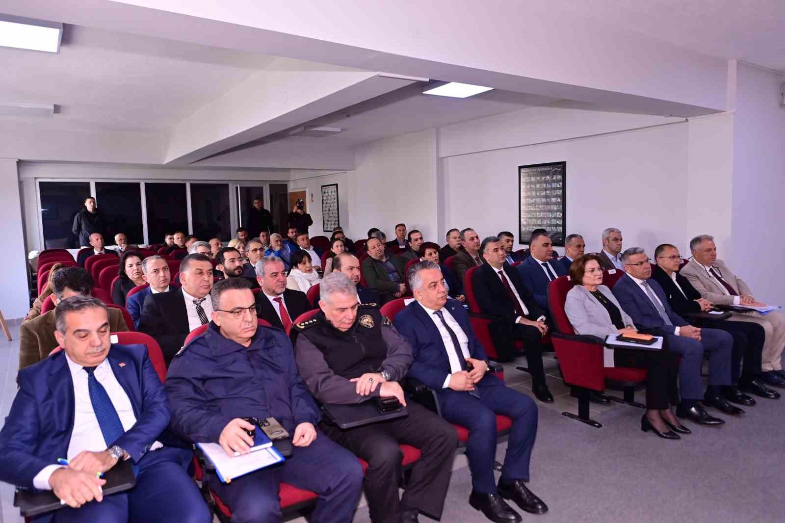 Aydın’da sahipsiz hayvanlara yönelik çalışmalar masaya yatırıldı
