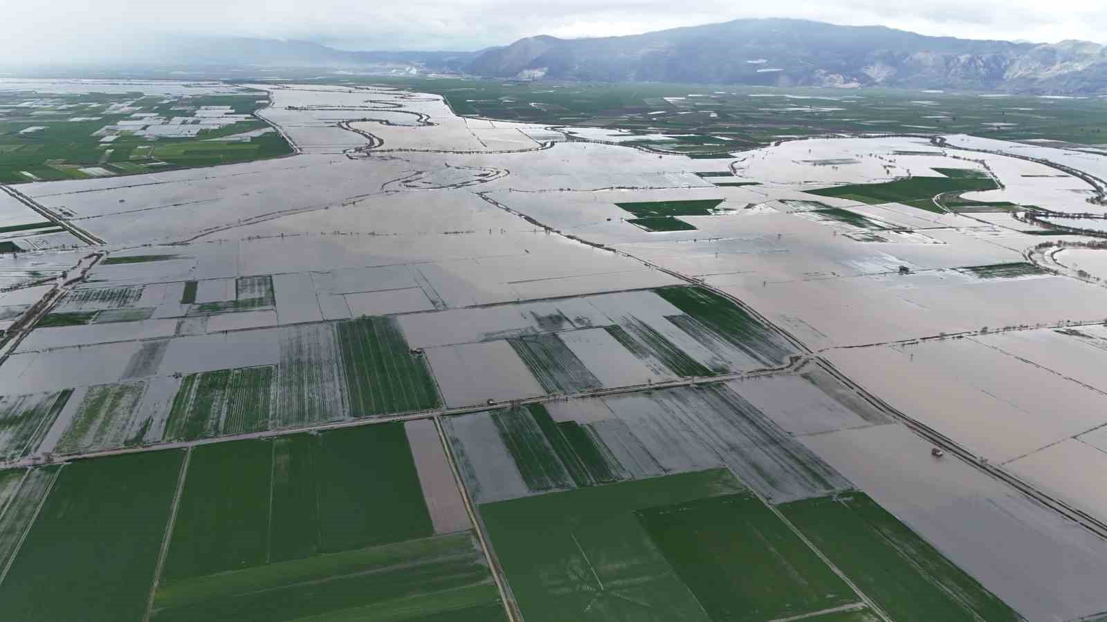 Aydın’daki taşkının izleri havadan görüntülendi
