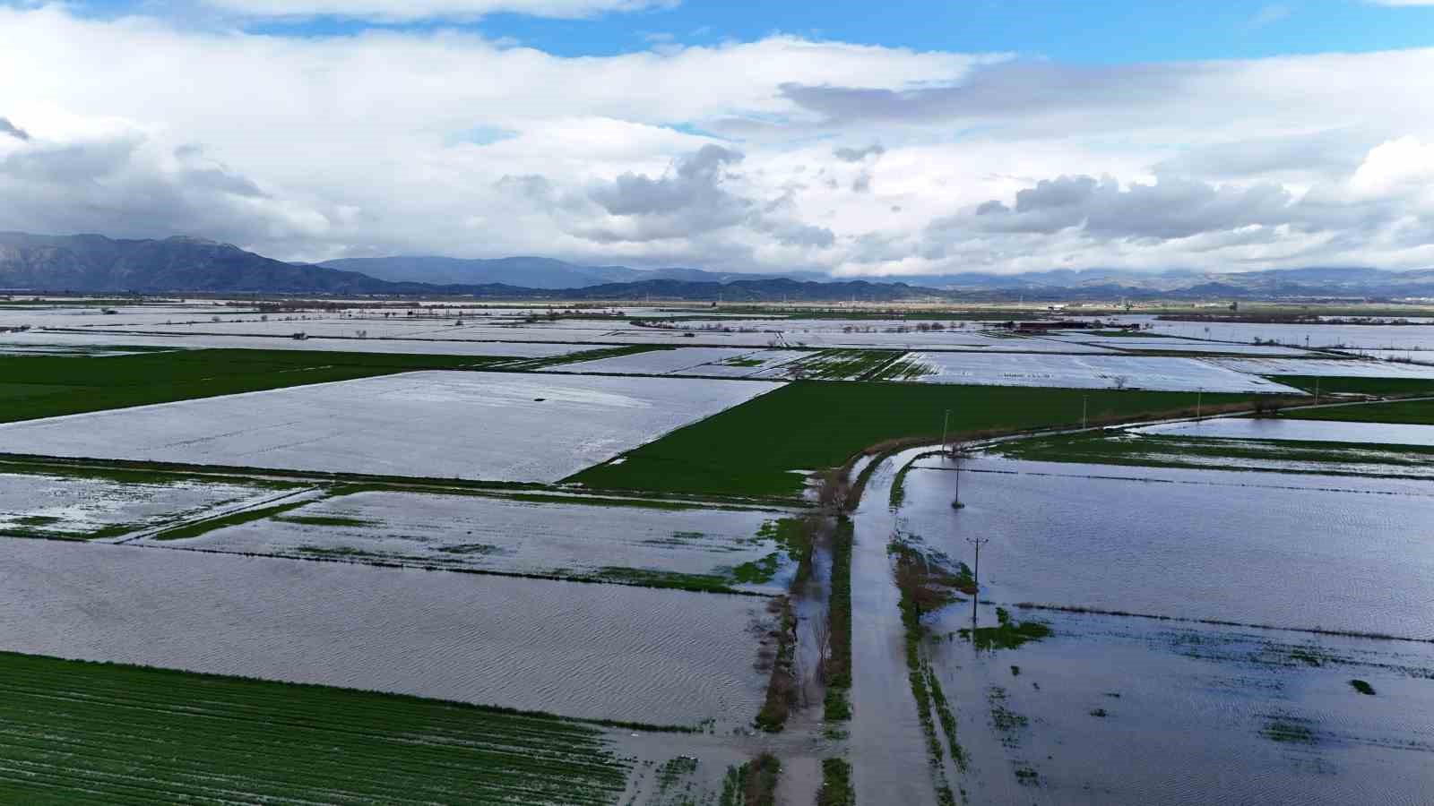 Aydın’daki taşkının izleri havadan görüntülendi

