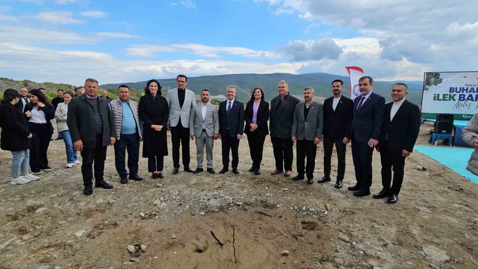 Aydın’ın ilek bahçeleri törenle hizmete açıldı
Aydın’ın ilek bahçeleri törenle hizmete açıldı