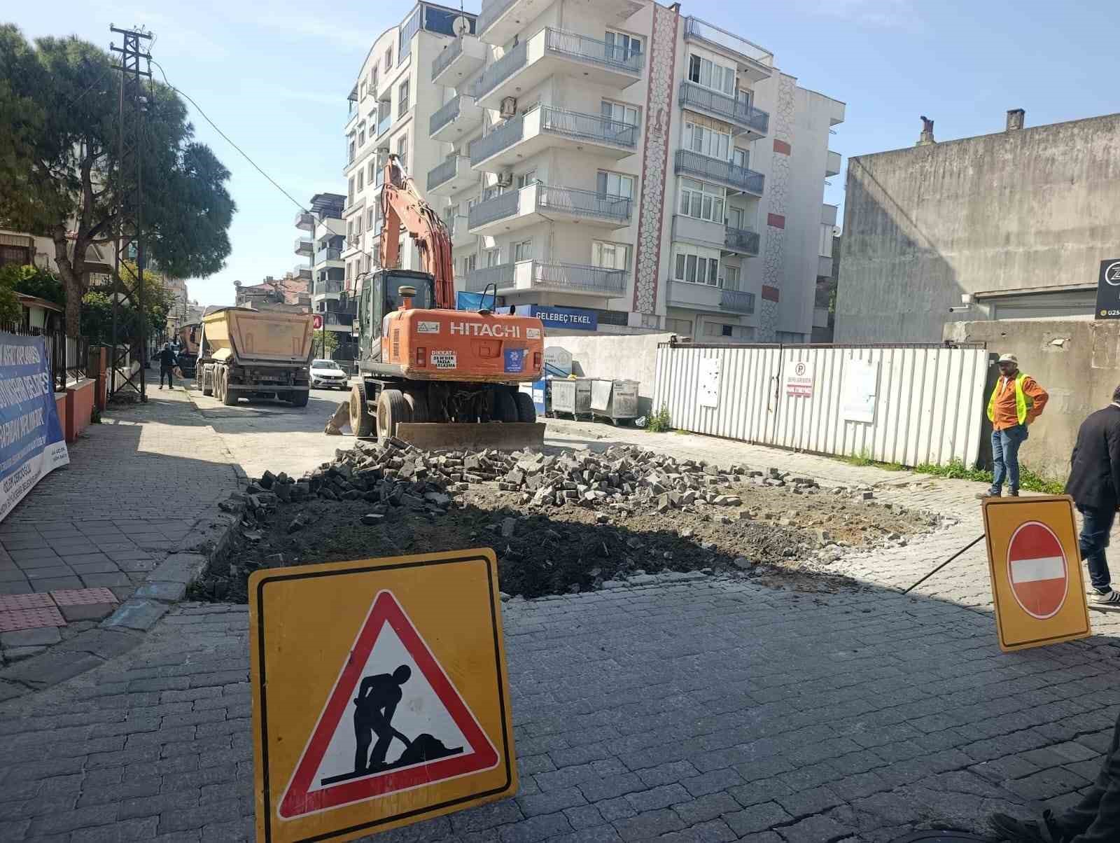 Aydın’ın ulaşım ağını güçlendiren çalışmalar sürüyor
Aydın’ın ulaşım ağını güçlendiren çalışmalar sürüyor
