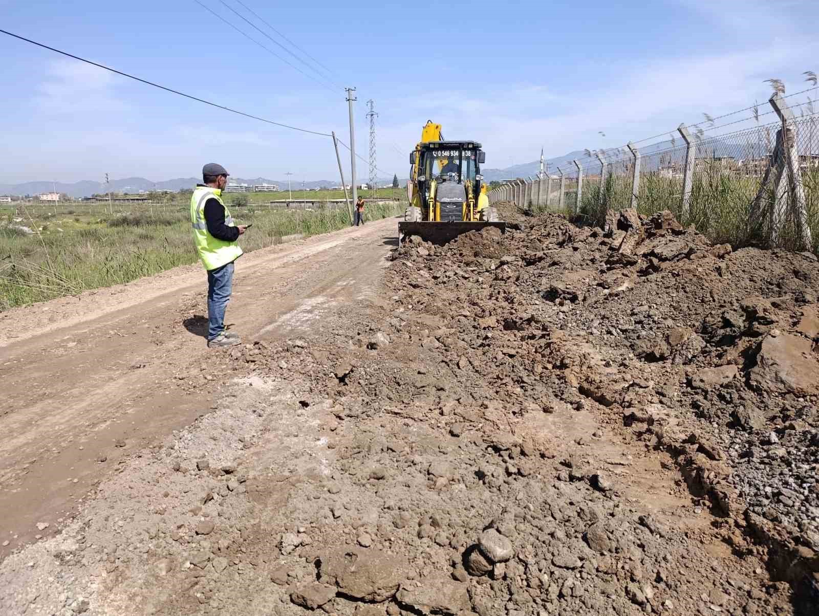 Aydın’ın ulaşım ağını güçlendiren çalışmalar sürüyor
Aydın’ın ulaşım ağını güçlendiren çalışmalar sürüyor