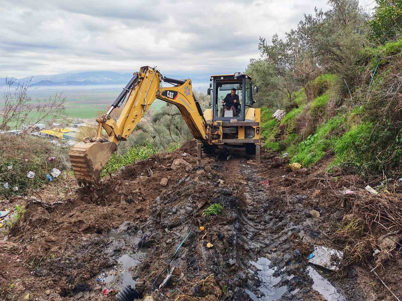 Aydın’ın ulaşım altyapısı Büyükşehir Belediyesi ile güçleniyor
Aydın’ın ulaşım altyapısı Büyükşehir Belediyesi ile güçleniyor