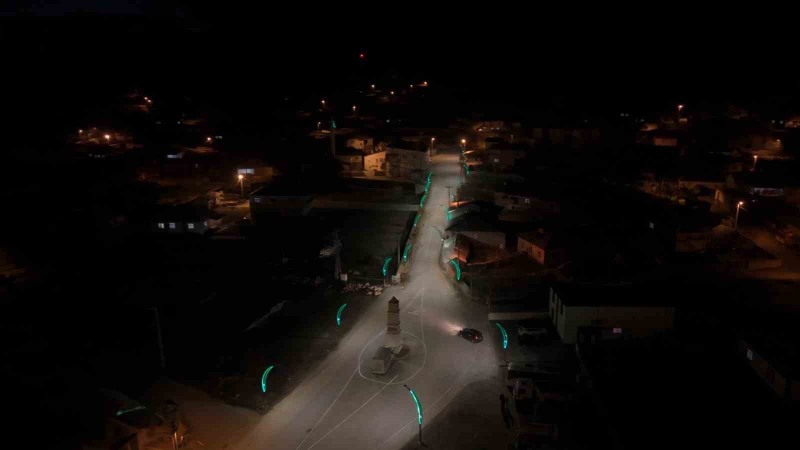 Aydınlatma çalışmasıyla Aydınlar beldesinin çehresi değişti
