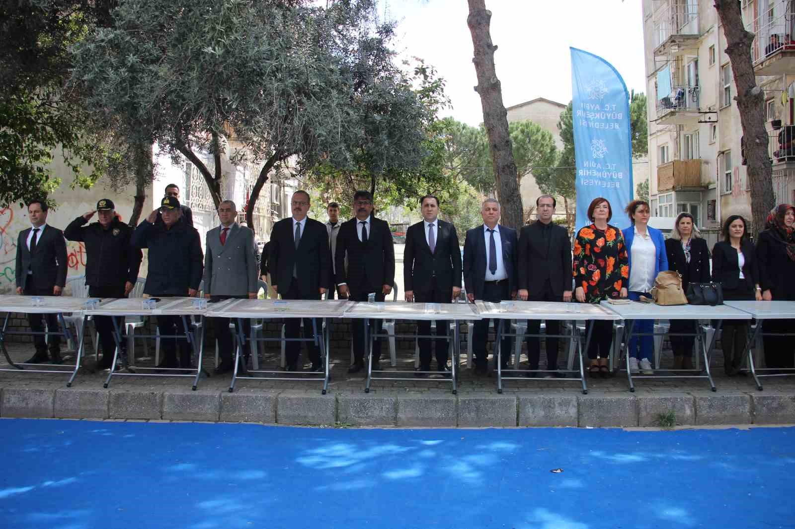 Aydınlı Romanlar günlerini doyasıya eğlenerek kutladı
