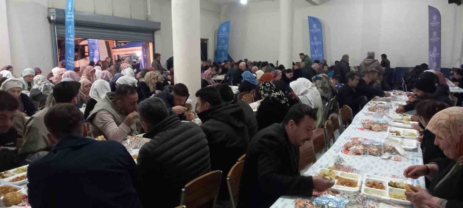 Aydınlılar Büyükşehir Belediyesi’nin iftar sofralarında buluşuyor
