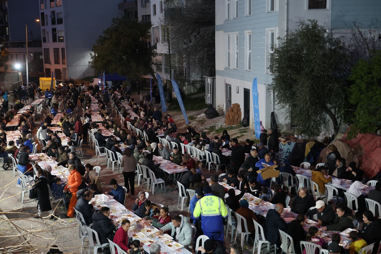 Aydınlılar Büyükşehir’in iftar sofrasında bir araya geldi
