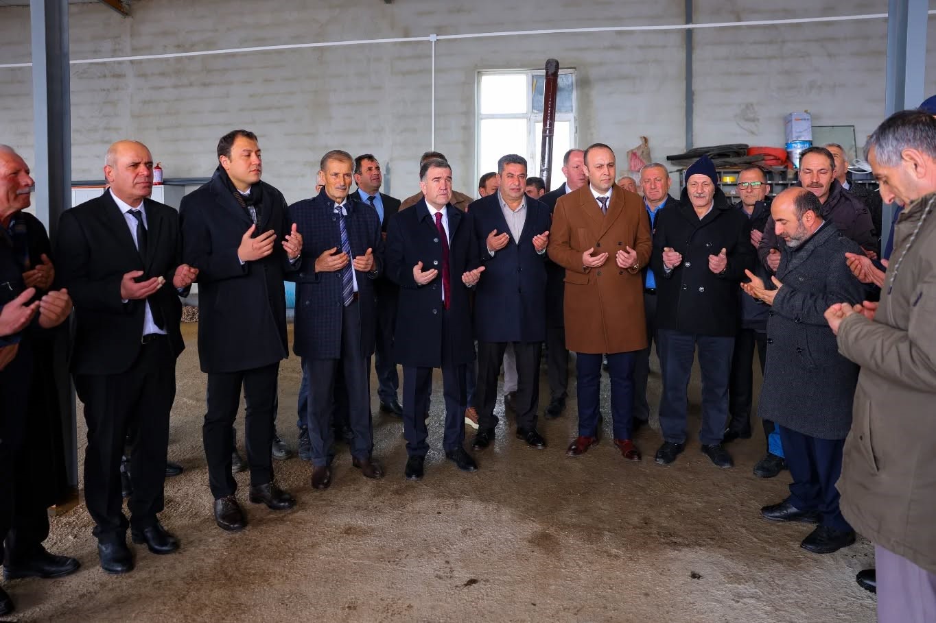 Aydıntepe’de iş makinesi garajı hizmete açıldı
