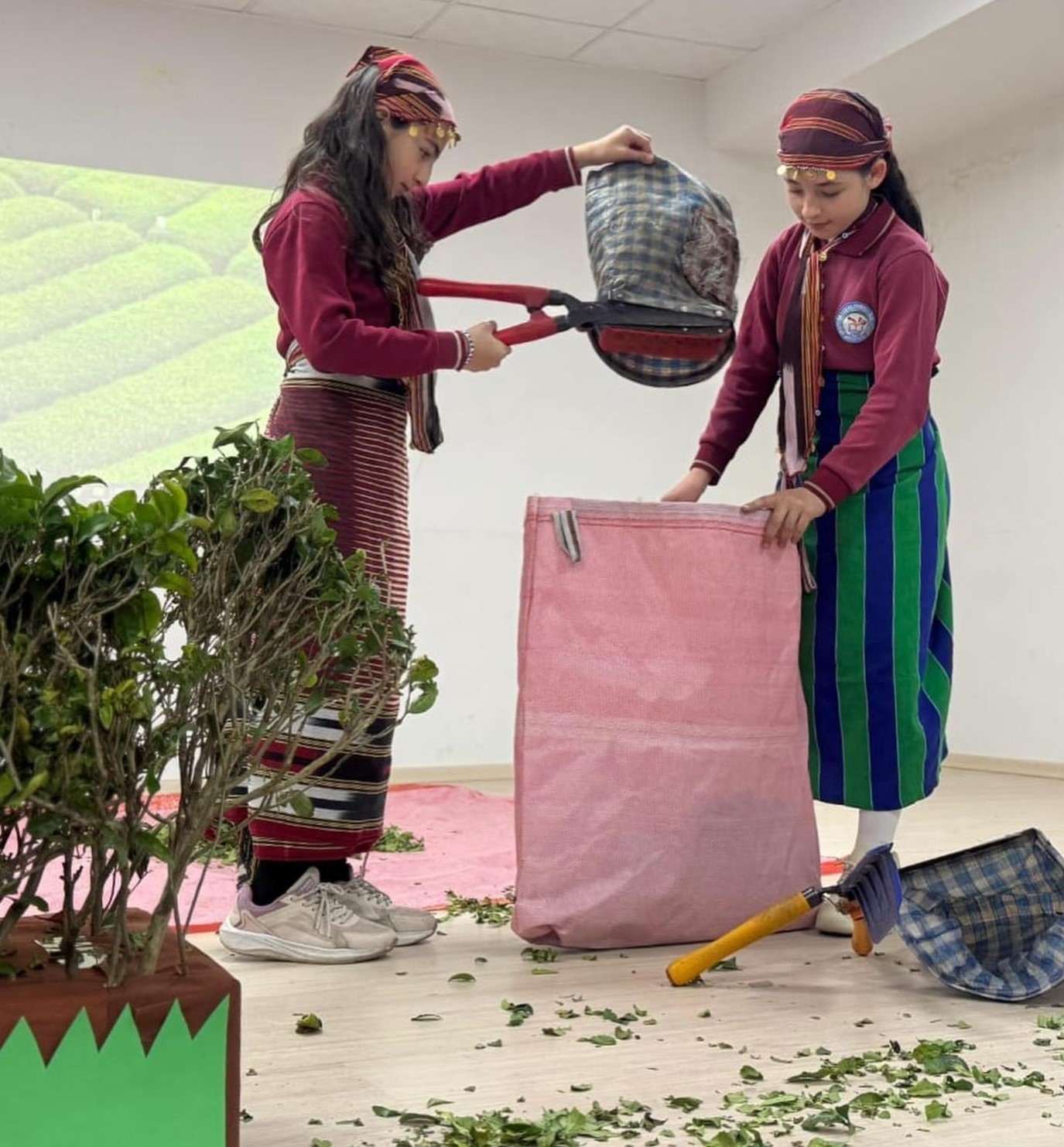 Aydıntepe’de öğrencilerden çay festivali
