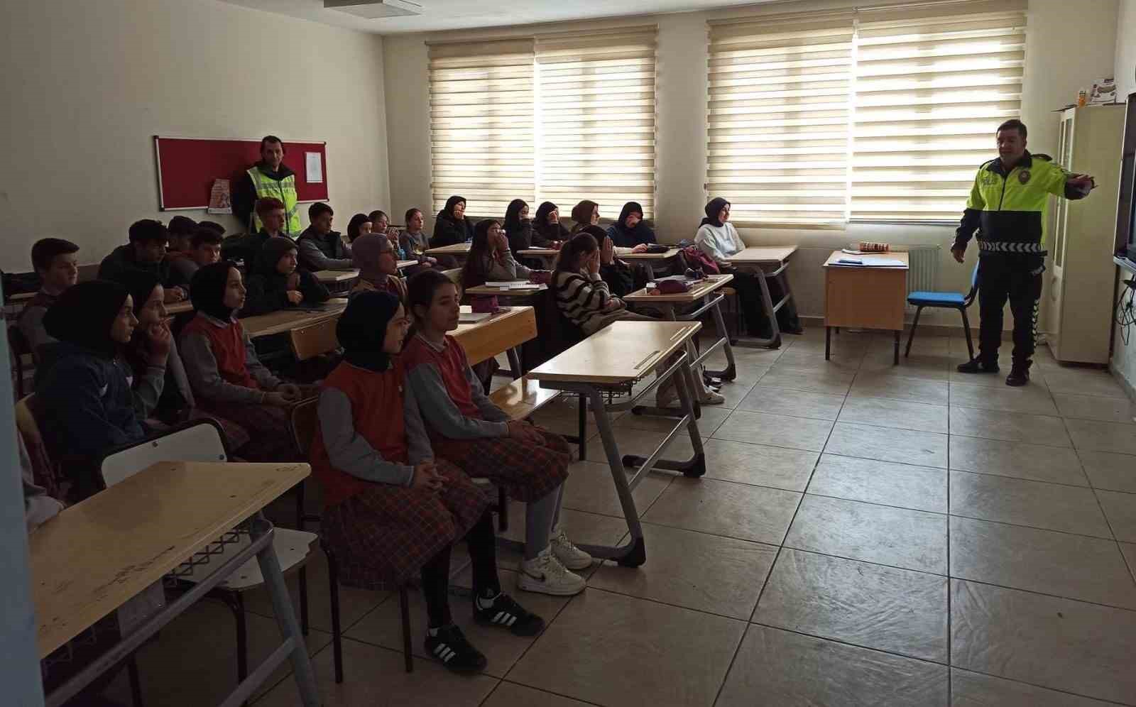 Aydıntepe’de öğrencilere trafik eğitimi verildi
