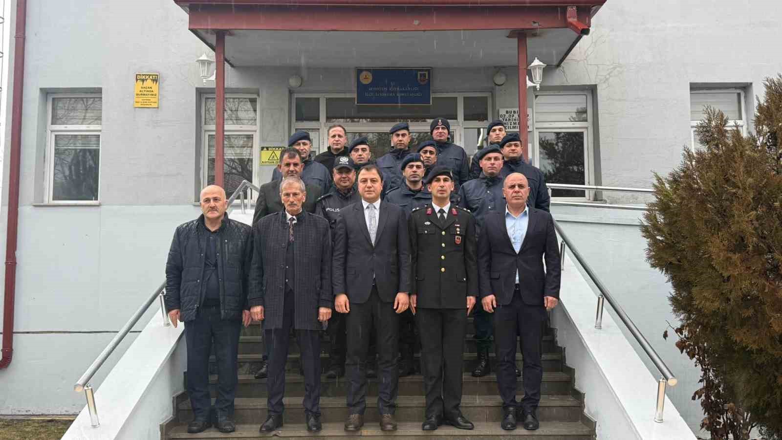 Aydıntepe’de vatandaşların ve görev başındaki personelin bayramı kutlandı
