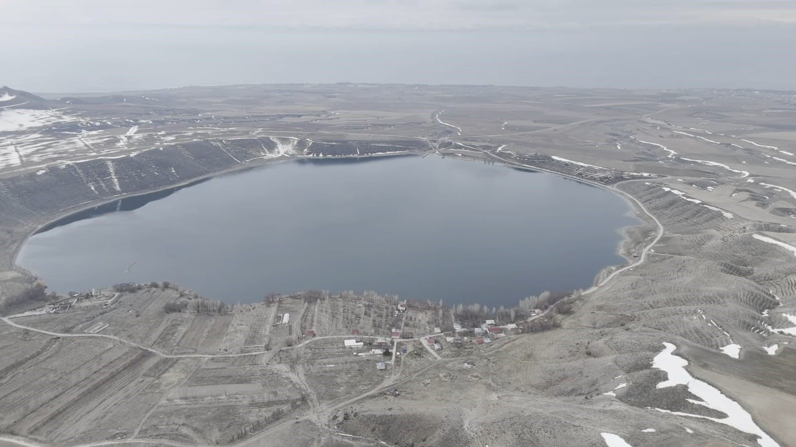 Aygır Gölü, her mevsimde bambaşka bir görünüme sahip
