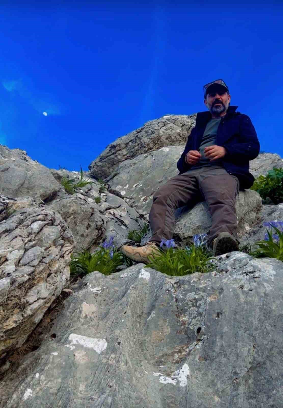 Ayı Nevruzu Gerger kayalıklarını renklendirdi
