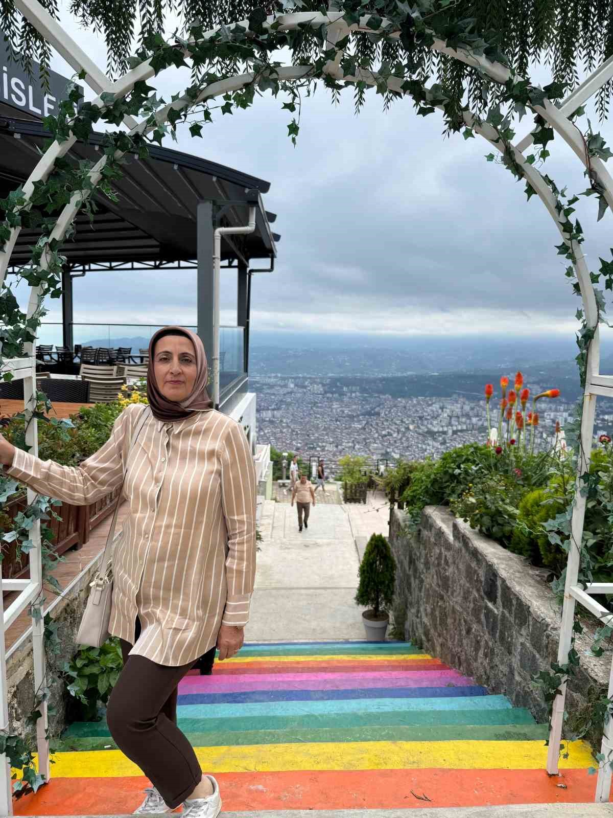 Ayla öğretmenin oğlu Furkan Kara: "Annem ailemizin kahramanıydı, öğrencilerinin de kahramanı oldu"
