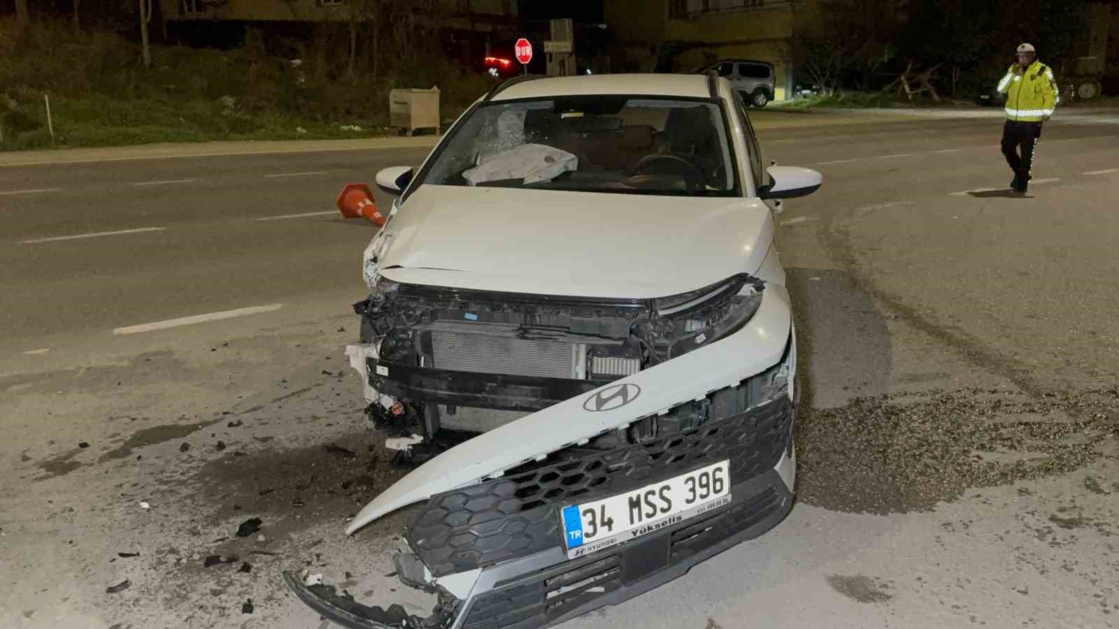 Aynı kavşakta 9 yıl sonra yine kaza yaptı: 2 yaralı
