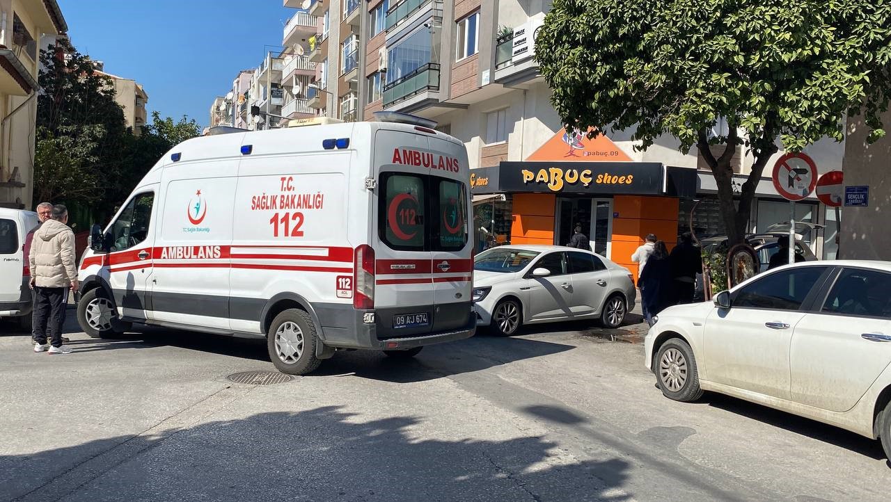 Aynı yerde 15 dakika ara ile kaza oldu, vatandaşlar duruma tepki gösterdi
Aynı yerde 15 dakika ara ile kaza oldu, vatandaşlar duruma tepki gösterdi