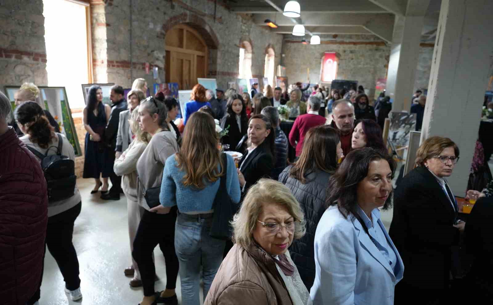 Ayşe Kulin Denizli’de okurlarıyla buluştu
