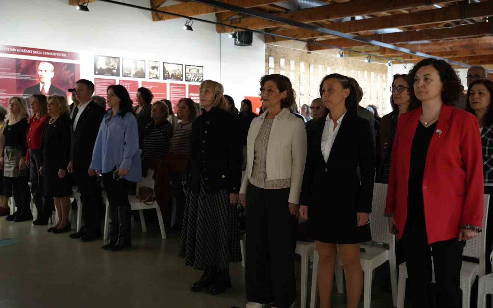 Ayşe Kulin Denizli’de okurlarıyla buluştu
