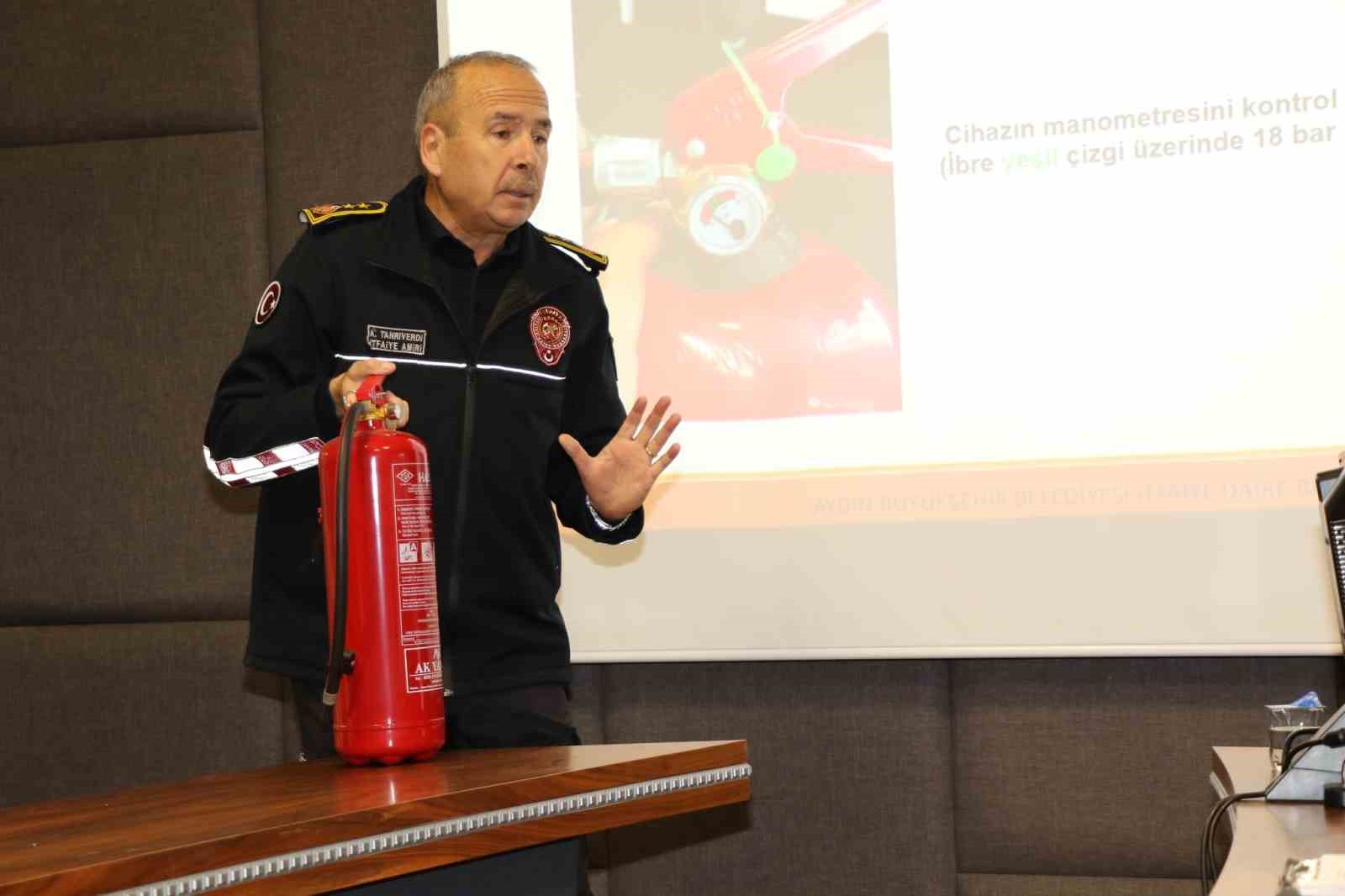 AYTO personeline temel yangın eğitimi verildi
