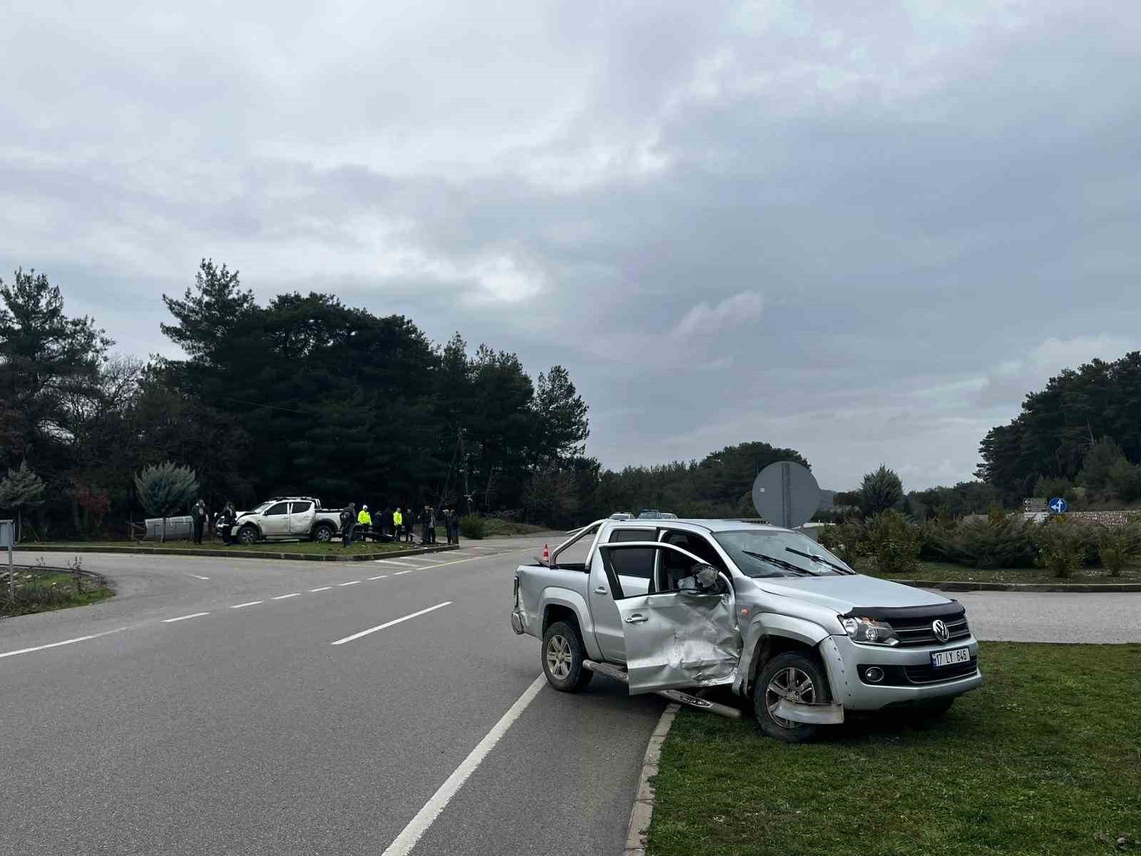 Ayvacık’ta iki araç çarpıştı: 2 yaralı
