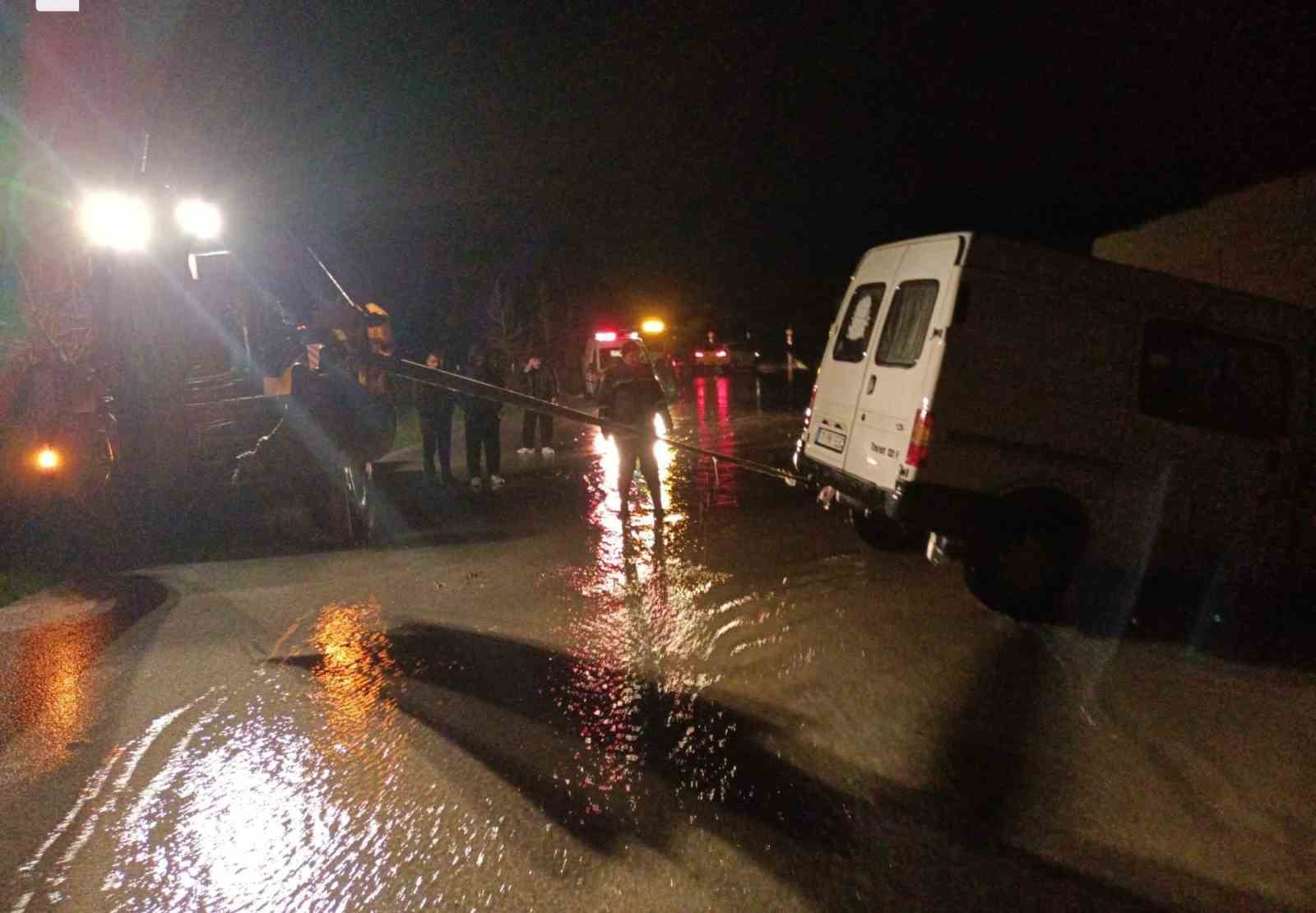 Ayvacık’ta şiddetli yağış etkili oldu
