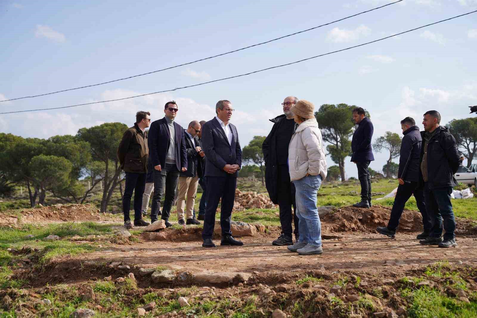 Ayvalık’ın tarihi yel değirmenleri gün yüzüne kavuşturuluyor
