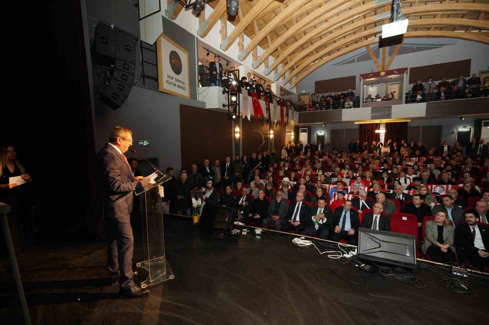 Ayvalık’ta Rauf Denktaş Kültür Merkezi perdelerini açtı
