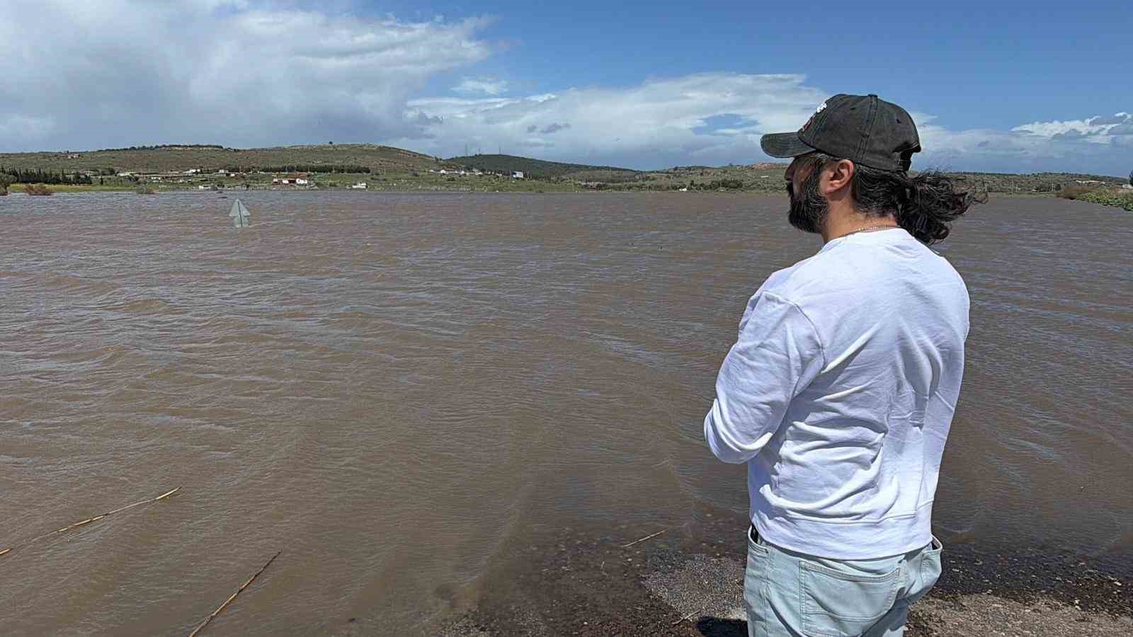 Ayvalık‘ta yağış hayatı olumsuz etkiledi
