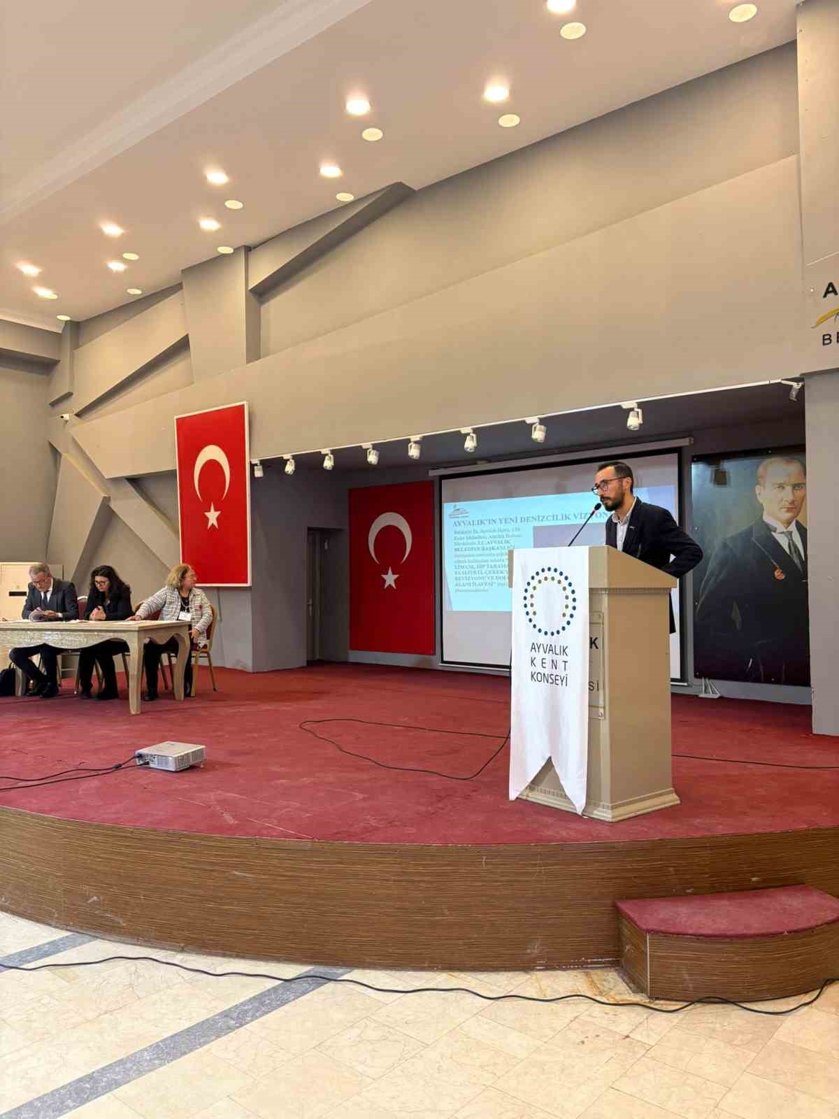 Ayvalık’ta yeni nesil yat limanı ve çekek yeri projesi tanıtıldı
