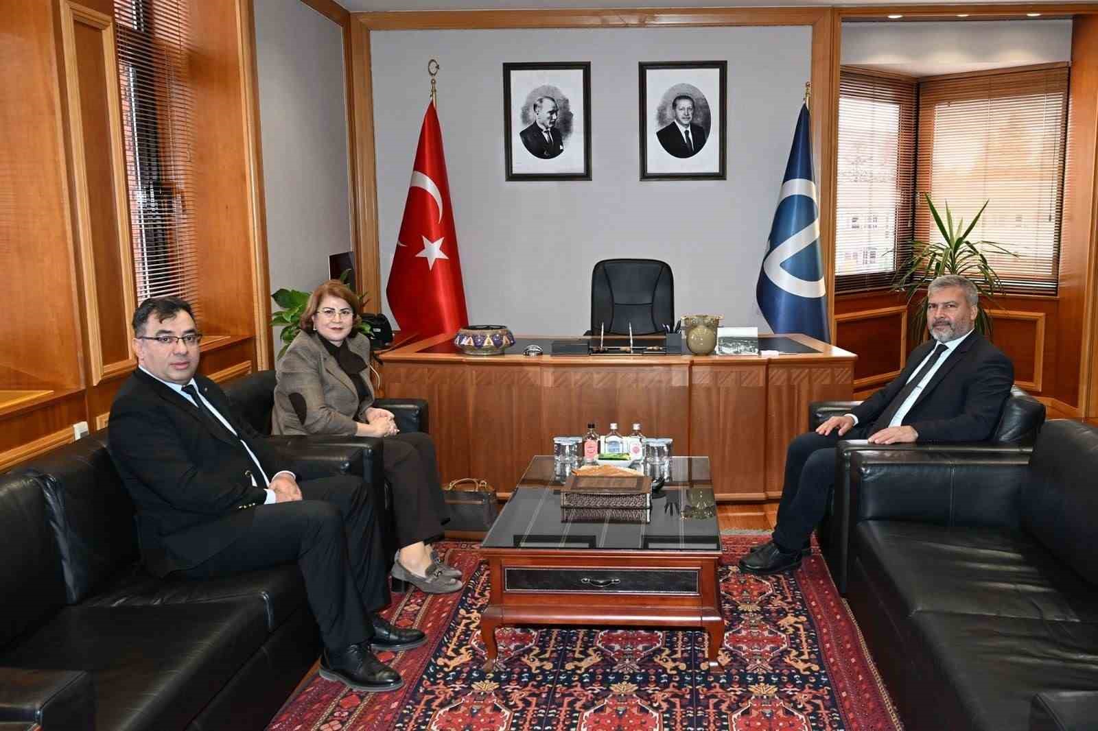 Azerbaycan Ankara Büyükelçiliği Eğitim Müşaviri Nesibova’dan Rektör Adıgüzel’e ziyaret
