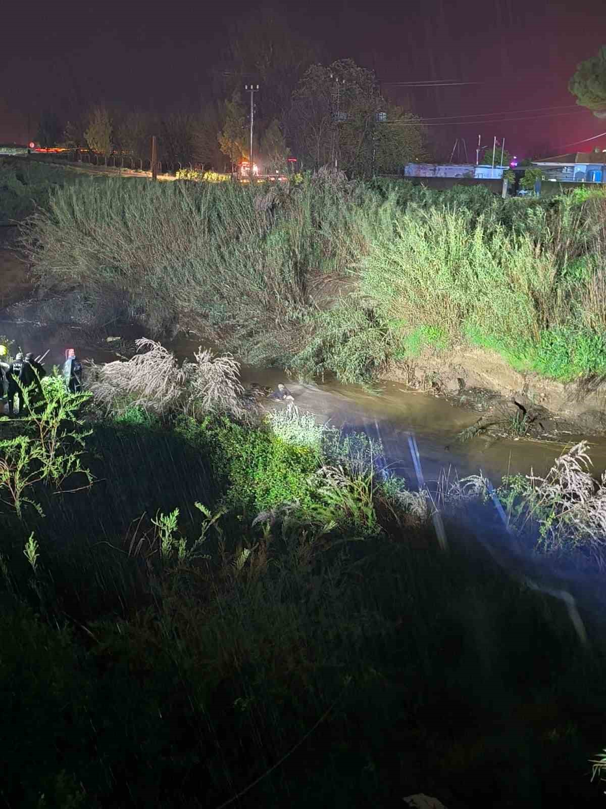 Azgın dereye kapıldı 4 saatlik mücadeleyle hayata tutundu
Azgın dereye kapıldı 4 saatlik mücadeleyle hayata tutundu