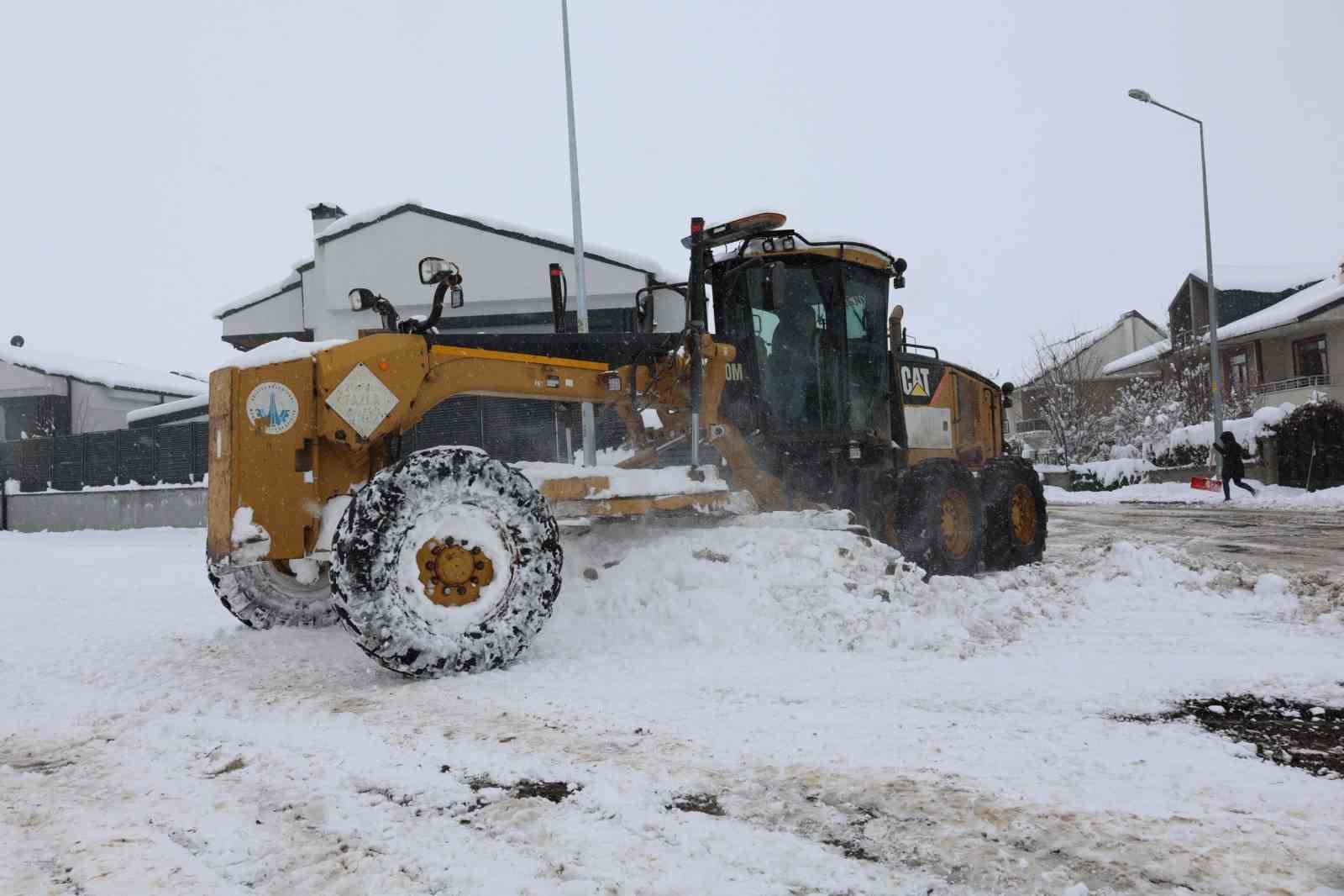 Aziziye’de karla mücadele seferberliği
