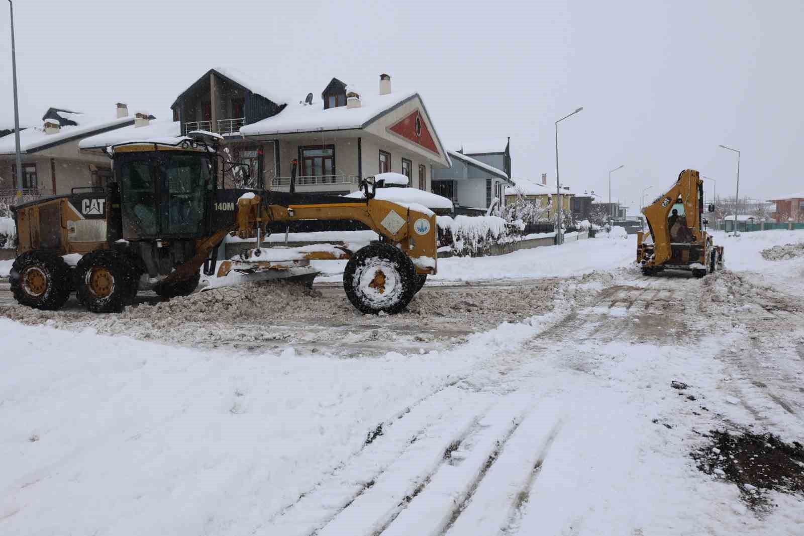 Aziziye’de karla mücadele seferberliği

