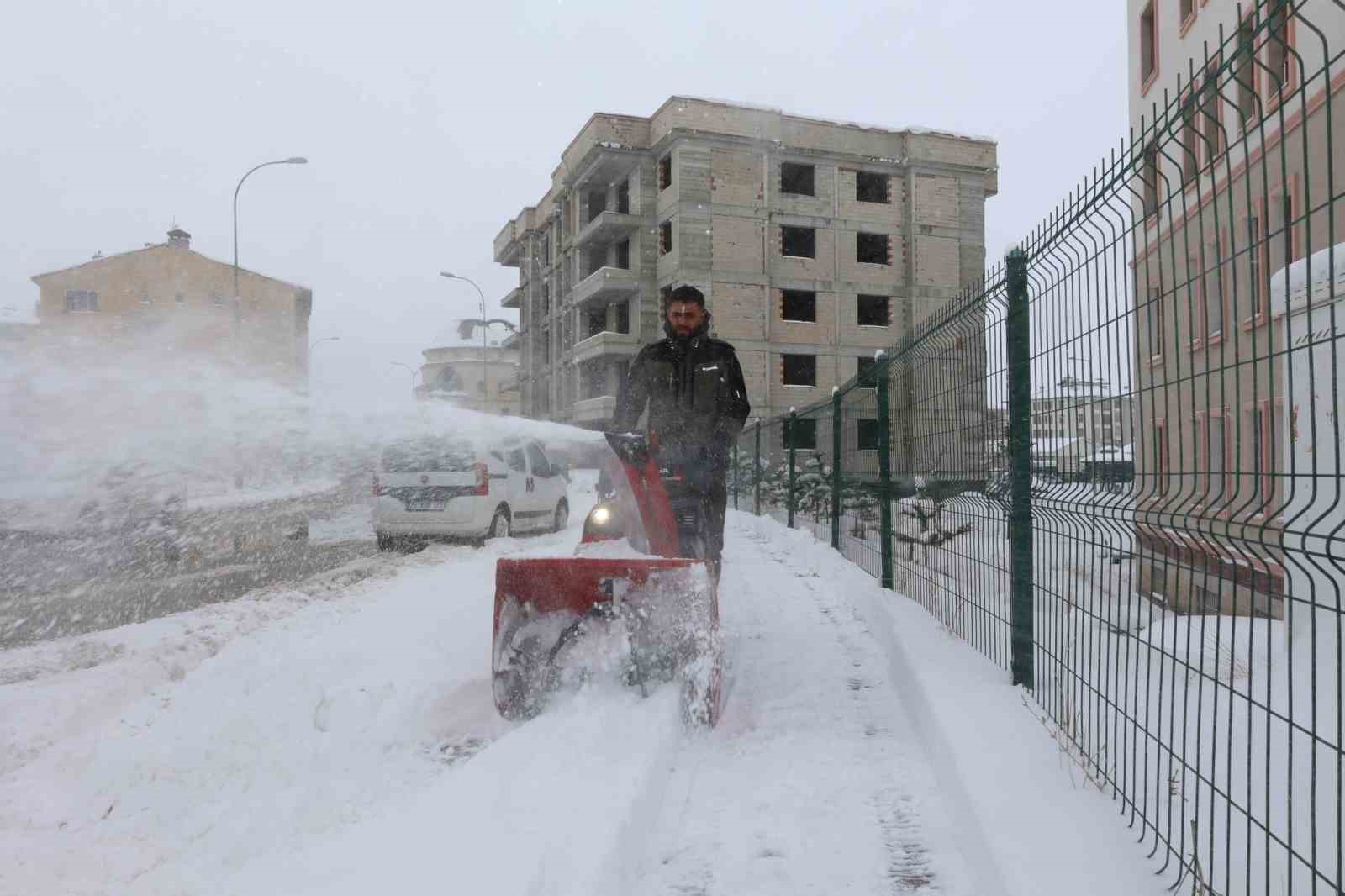 Aziziye’de karla mücadele seferberliği
