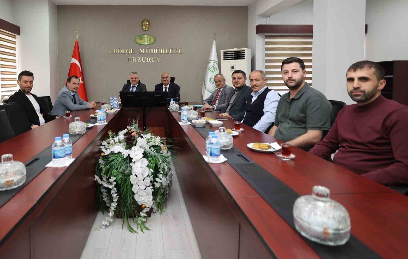 Aziziye’de ‘Pulur Çayı’ sevinci
Aziziye’de ‘Pulur Çayı’ sevinci